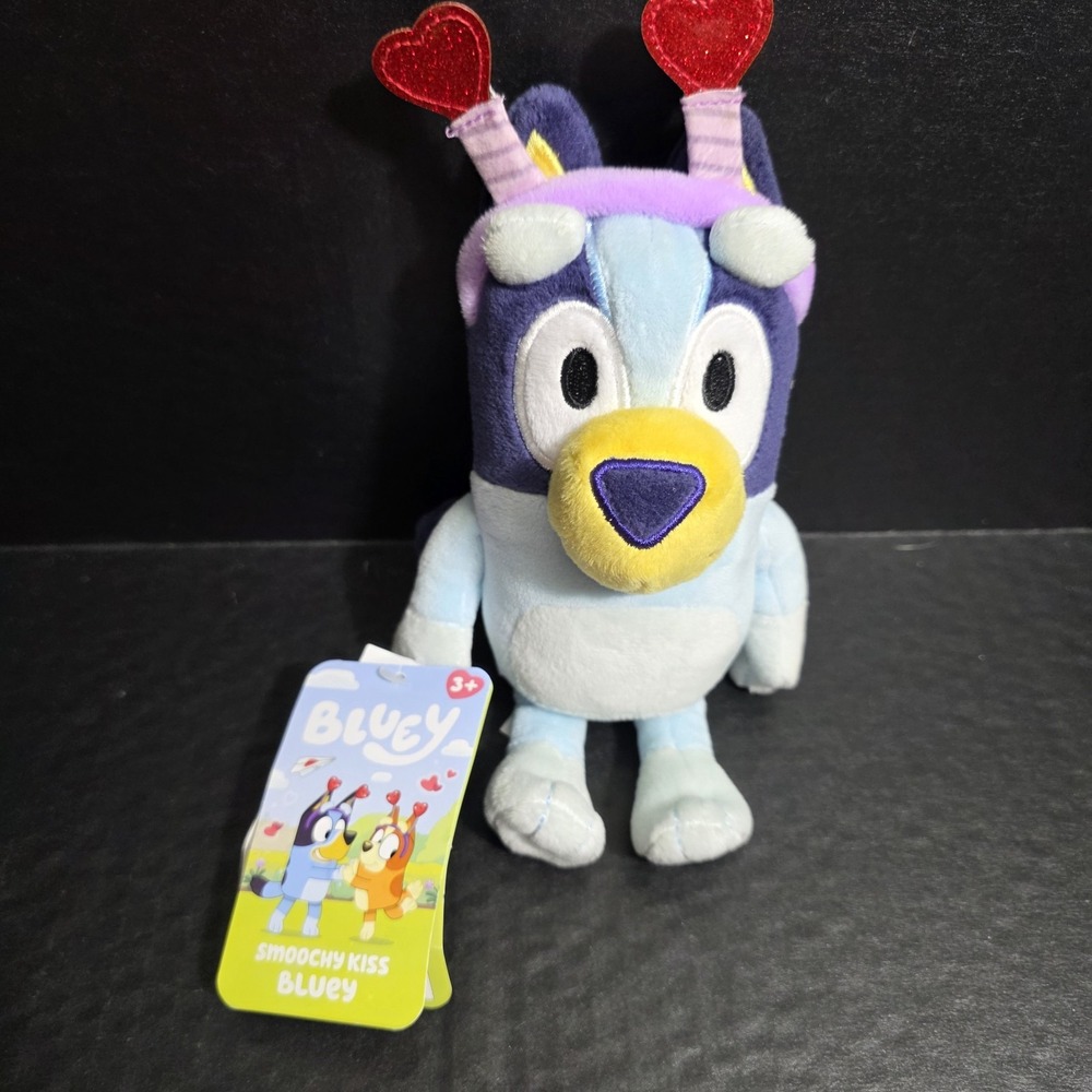 Smoochy Kiss Bluey Plush 8" Stuffed Animal Love‎ Gift NEW